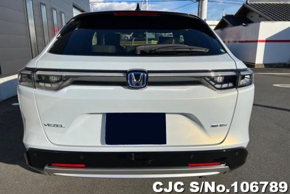 Honda Vezel in Pearl for Sale Image 4