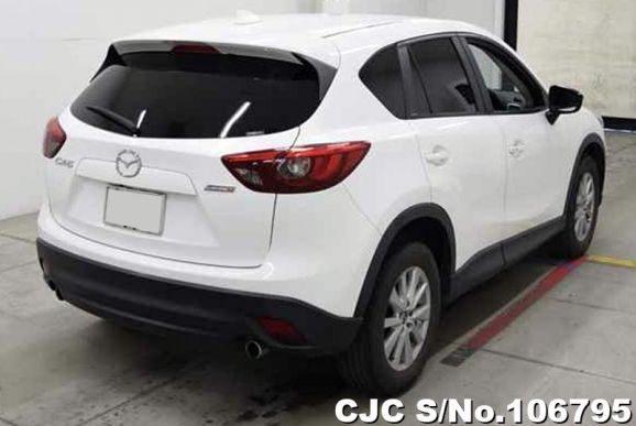 Mazda CX-5 in White for Sale Image 2