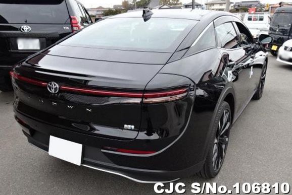 Toyota Crown Crossover in Black for Sale Image 2