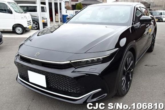 Toyota Crown Crossover in Black for Sale Image 3