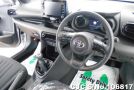 Toyota Yaris in Pearl for Sale Image 8