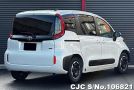 Toyota Sienta in Pearl for Sale Image 1