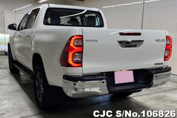 Toyota Hilux in White for Sale Image 1