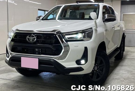 Toyota Hilux in White for Sale Image 3