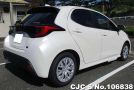 Toyota Yaris in Pearl for Sale Image 2