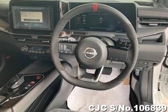 Nissan Aura e-Power in Pearl for Sale Image 8