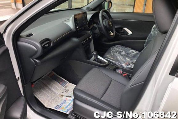 Toyota Yaris Cross in Pearl for Sale Image 4