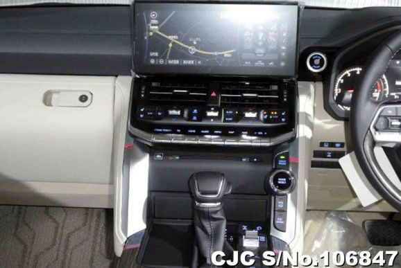 Toyota Land Cruiser in Pearl for Sale Image 13