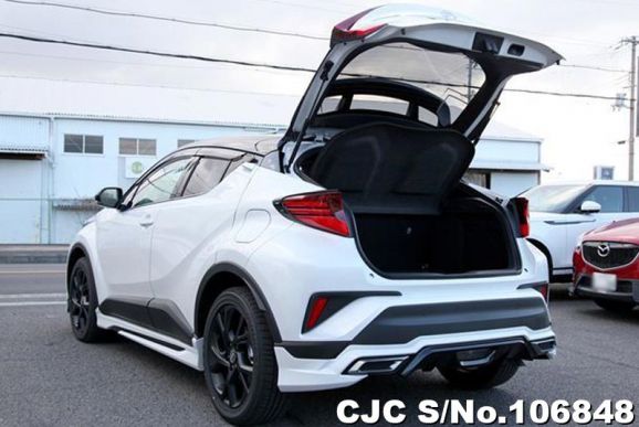 Toyota C-HR in Pearl for Sale Image 9