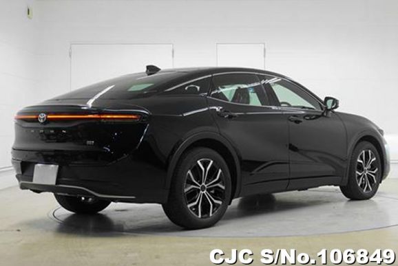 Toyota Crown Crossover in Black for Sale Image 1