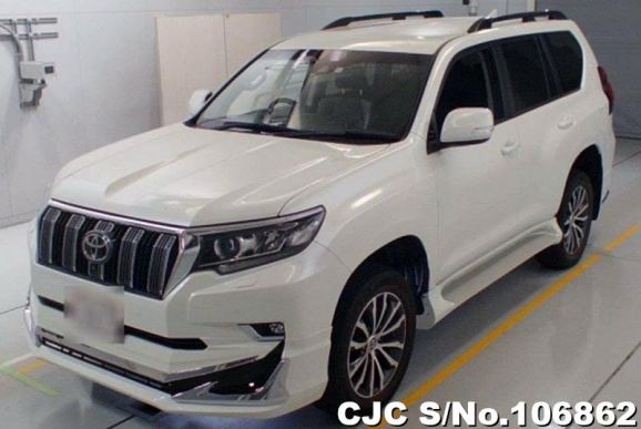 Toyota Land Cruiser Prado in White for Sale Image 3