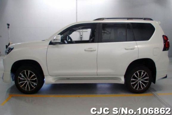 Toyota Land Cruiser Prado in White for Sale Image 5