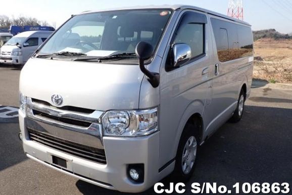 Toyota Hiace in Silver for Sale Image 3