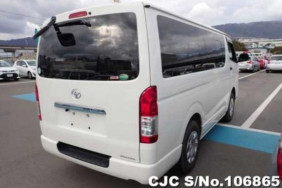 Toyota Hiace in White for Sale Image 1