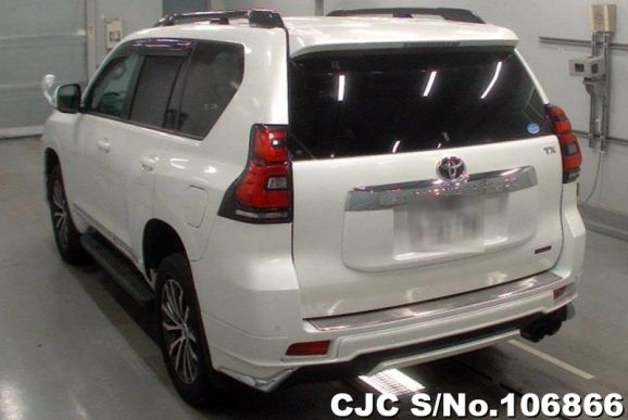 Toyota Land Cruiser Prado in White for Sale Image 1