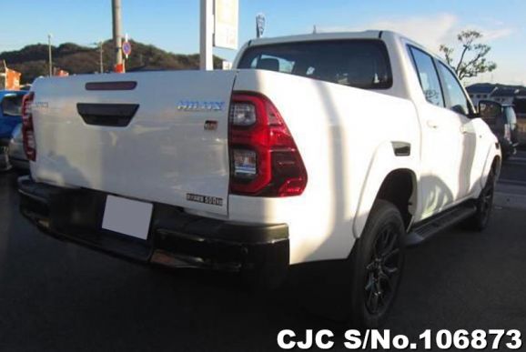 Toyota Hilux in White for Sale Image 1