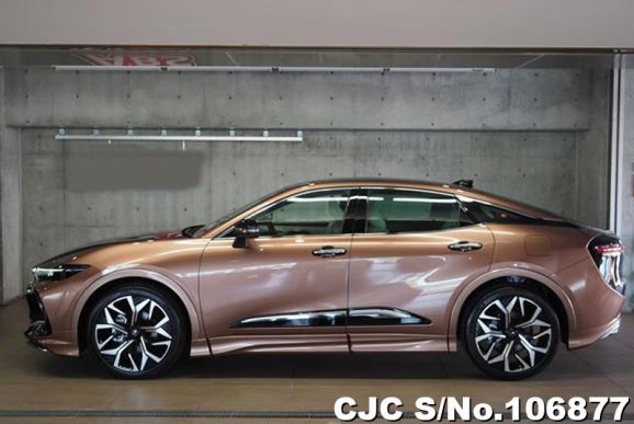 Toyota Crown Crossover in Brown for Sale Image 4