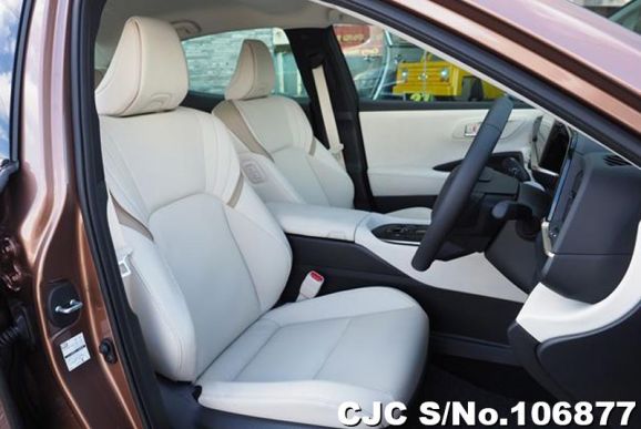 Toyota Crown Crossover in Brown for Sale Image 7