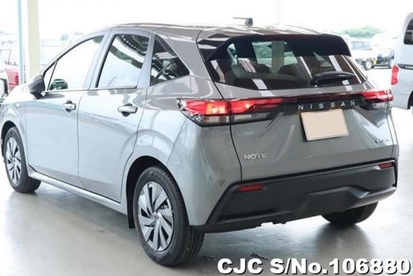 Nissan Note in Gray for Sale Image 1