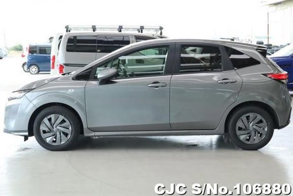 Nissan Note in Gray for Sale Image 6