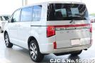 Mitsubishi Delica D5 in Pearl for Sale Image 1