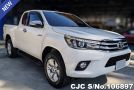 Toyota Hilux in White for Sale Image 0