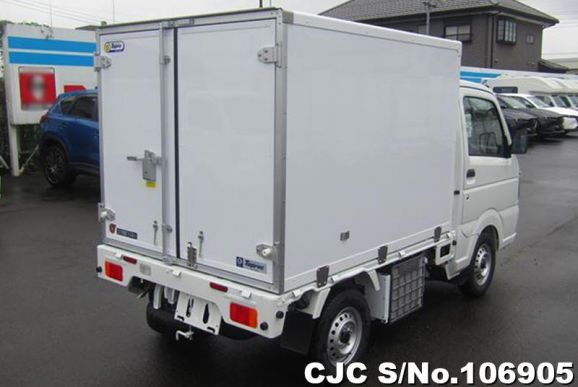 Mitsubishi Minicab in White for Sale Image 1