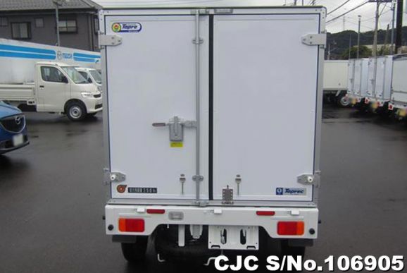 Mitsubishi Minicab in White for Sale Image 5