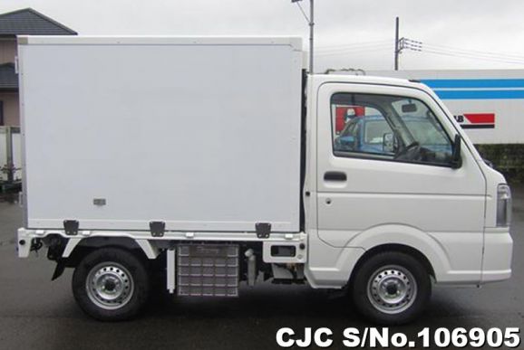 Mitsubishi Minicab in White for Sale Image 6