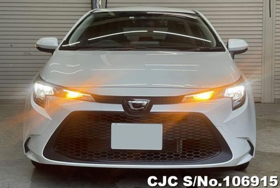 Toyota Corolla in Pearl for Sale Image 3