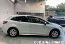 Toyota Corolla in Pearl for Sale Image 5