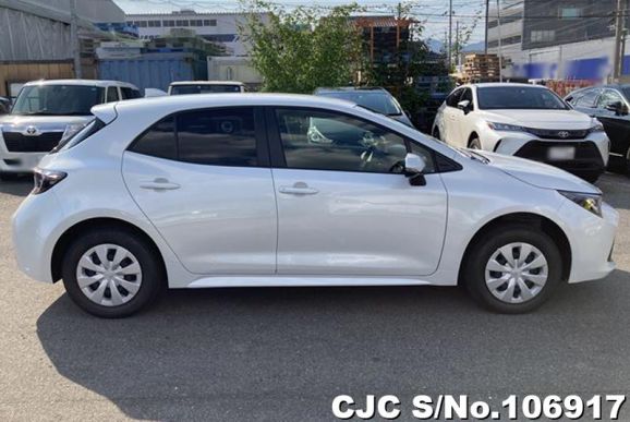 Toyota Corolla in White for Sale Image 6