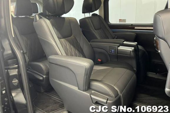 Toyota GranAce in Black for Sale Image 12