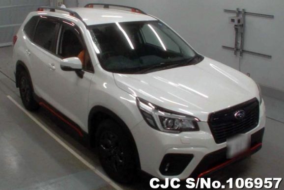 Subaru Forester in White for Sale Image 0