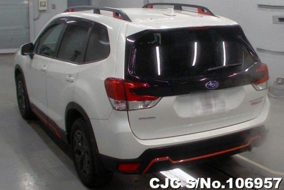 Subaru Forester in White for Sale Image 2