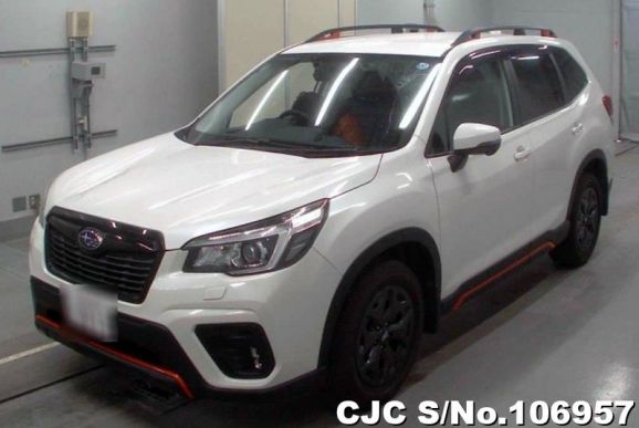 Subaru Forester in White for Sale Image 3