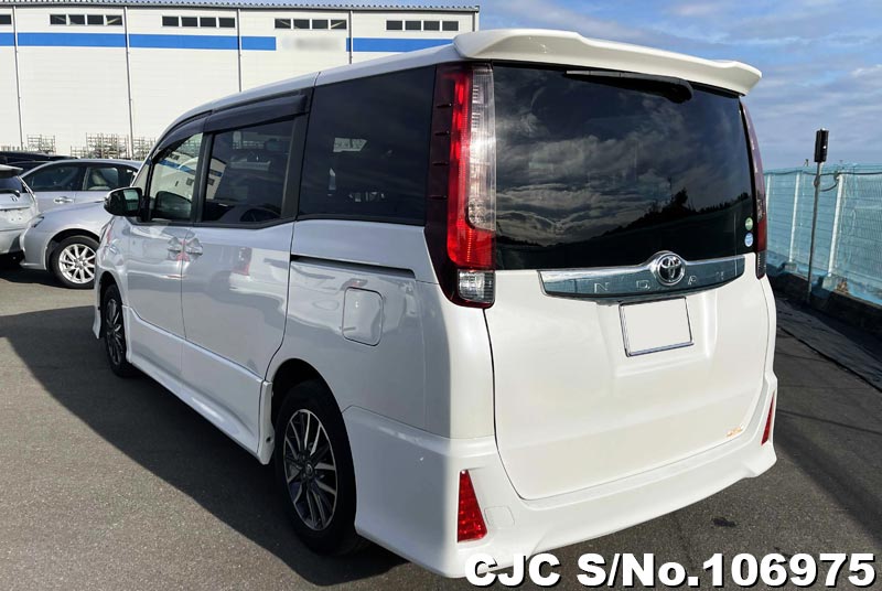 2015 Toyota Noah Pearl for sale | Stock No. 106975 | Japanese Used Cars ...