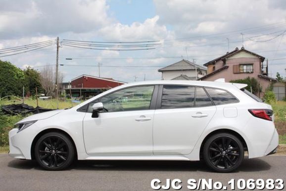 Toyota Corolla in Pearl for Sale Image 7