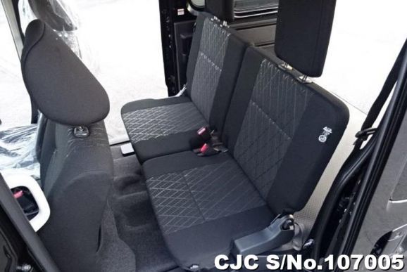 Daihatsu Hijet in Black for Sale Image 12