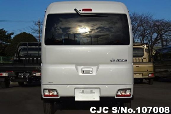 Daihatsu Atrai in White for Sale Image 4