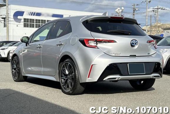 Toyota Corolla Sport in Silver for Sale Image 2