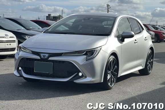 Toyota Corolla Sport in Silver for Sale Image 3