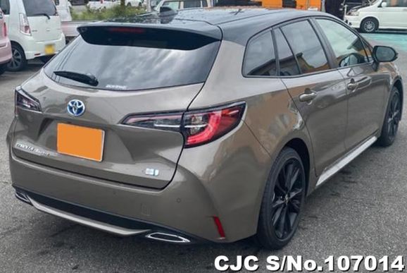 Toyota Corolla Touring in Brown for Sale Image 2