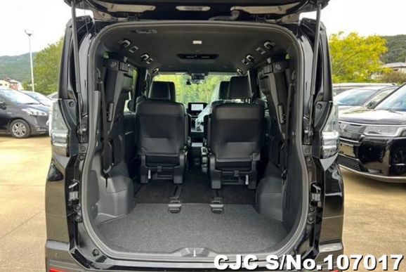 Toyota Voxy in Black for Sale Image 3