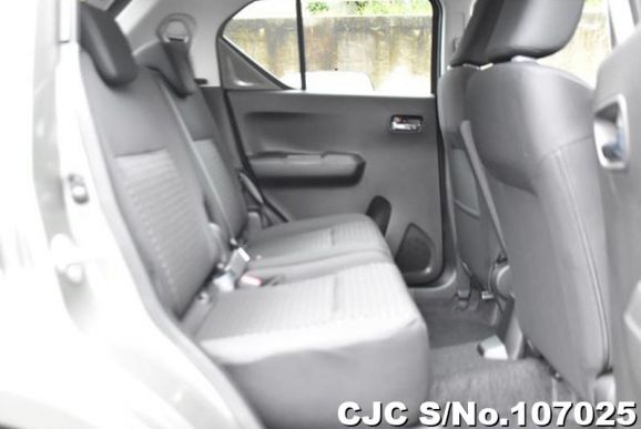 Suzuki Ignis in Green for Sale Image 13