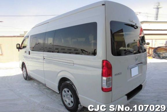 Toyota Hiace in White for Sale Image 1