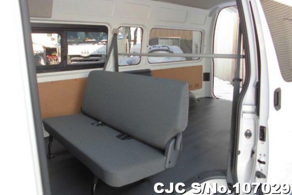 Toyota Hiace in White for Sale Image 9