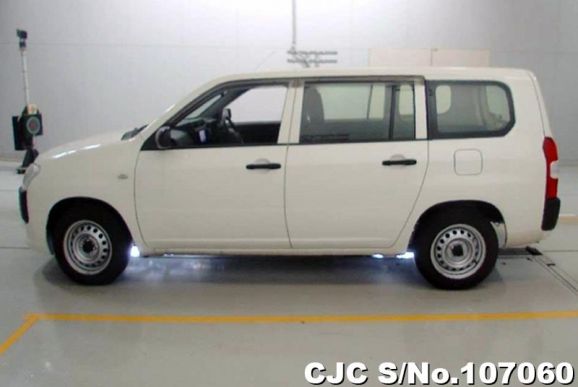 Toyota Probox in White for Sale Image 5