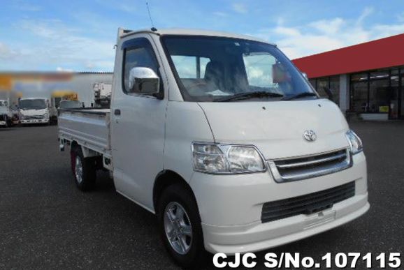 Toyota Liteace in White for Sale Image 0