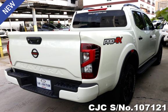 Nissan Navara in Pearl White for Sale Image 1